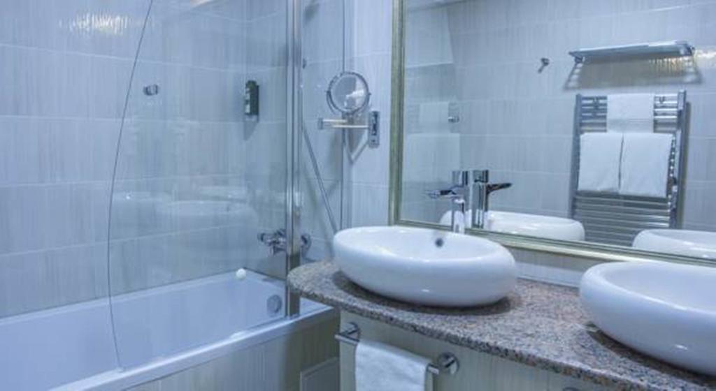 Hotel Bulevard Хунедоара Екстериор снимка